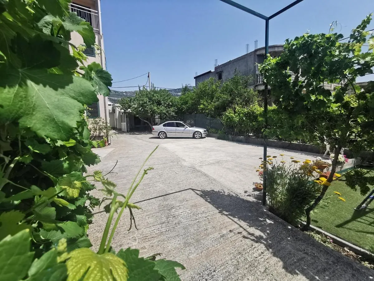Studio Apartment Mini Dora Kaštela 0*,  Kroatië